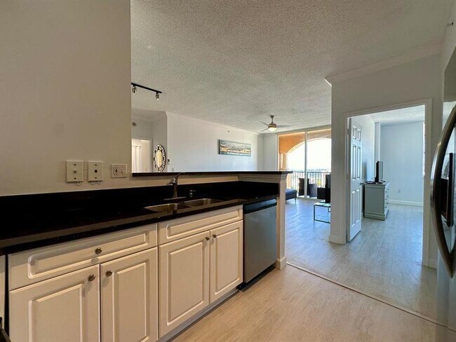 Photo - 651 Okeechobee Blvd Unidad PH 1204