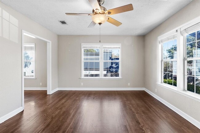 Photo - 2802 S 4th St