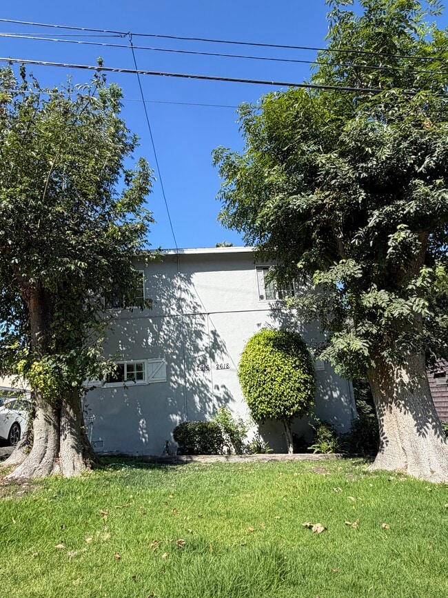 Building Photo - 2616 crestmoore pl Unit 2616 A
