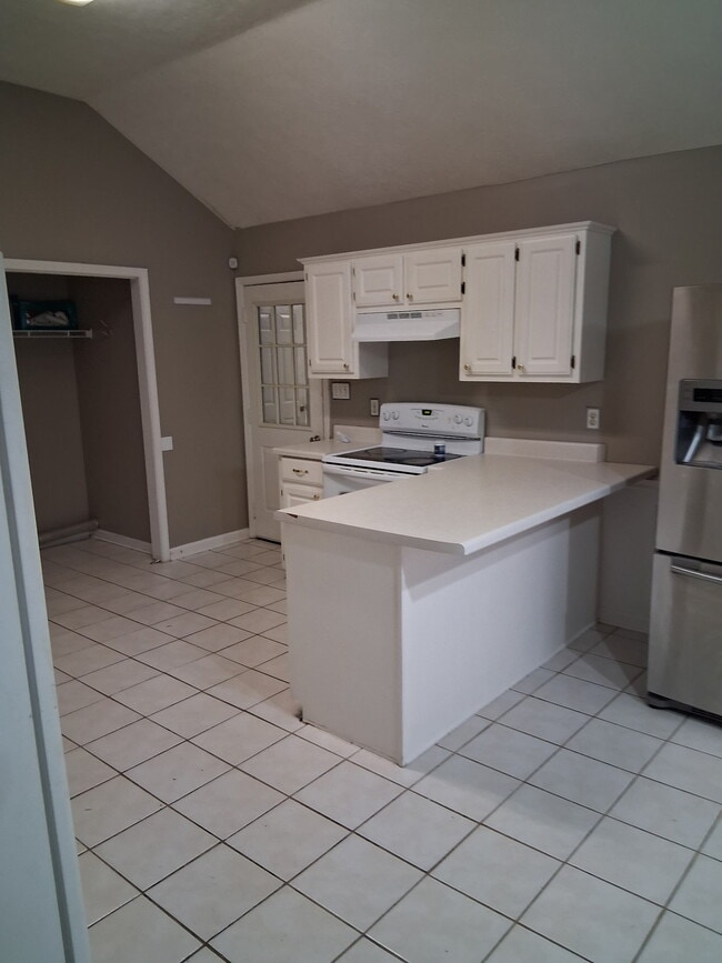 Photo - 120 Woods Edge Dr