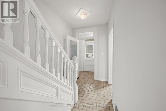 Photo - 176 Rochester St