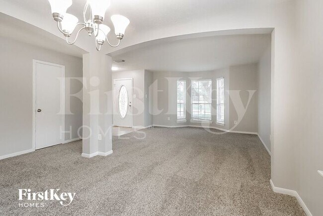 Photo - 28802 Waltham St