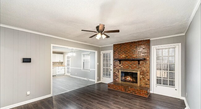 Photo - 4815 Carriage Dr Cir