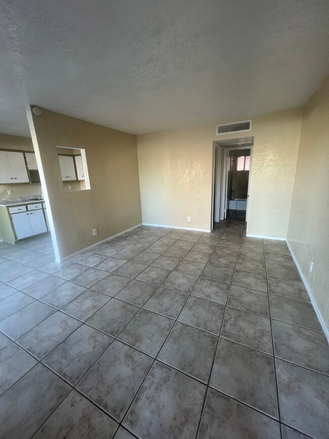 Photo - The Place of Tempe