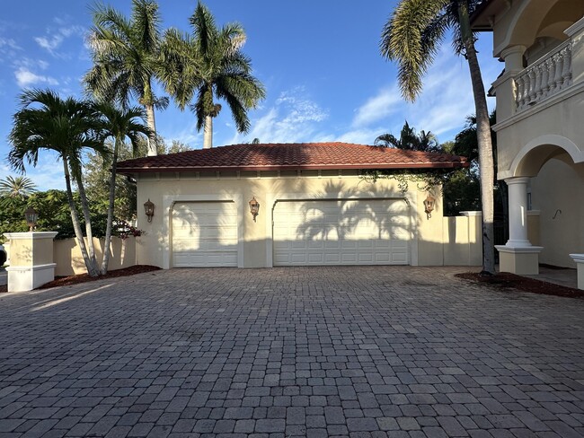 Photo - 476 SW Squire Johns Ln