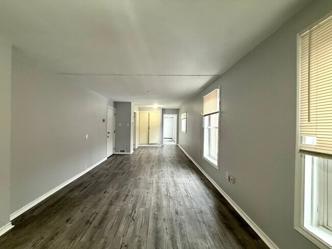 Photo - 171 East Avenue S