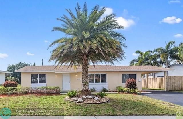 Building Photo - 4330 NW 10th St Rental