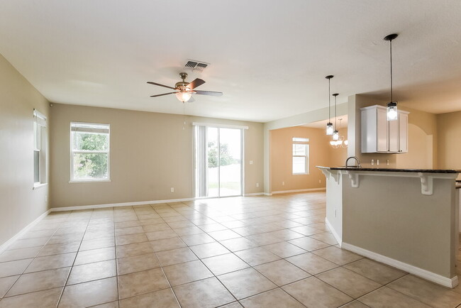 Photo - 123 Prairie Falcon Dr