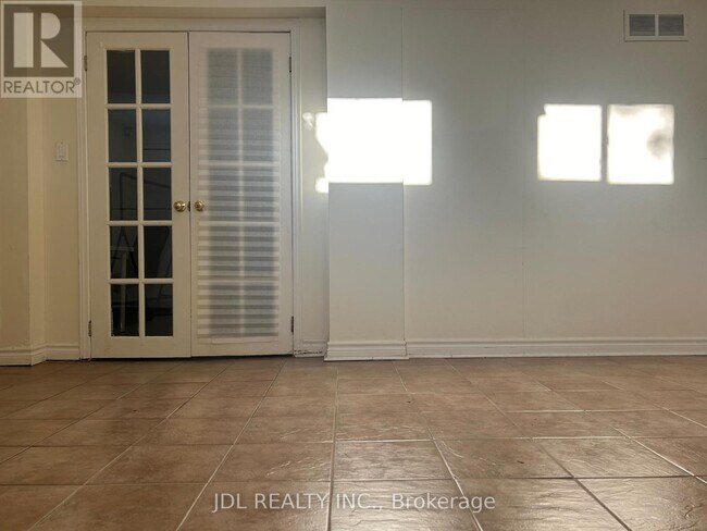 Photo - 23 Pineway Blvd