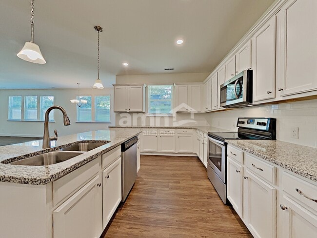 Photo - 6161 Rosemore Ln
