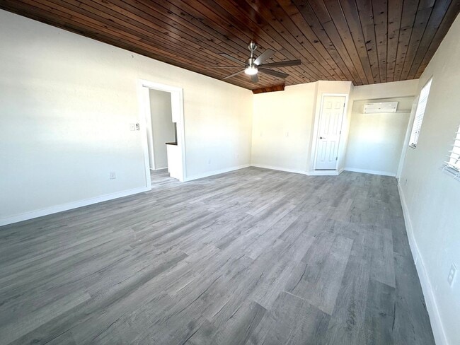 Photo - 3181 Hatton St Unit B