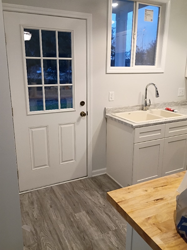 Photo - 121 Rose Lk Dr