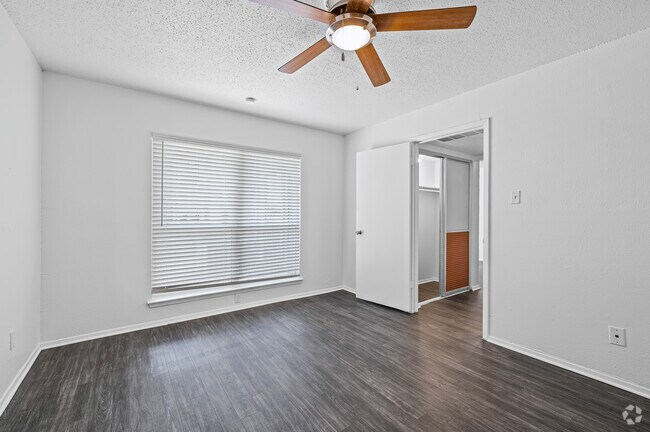 1BR, 1BA - 700SF A2