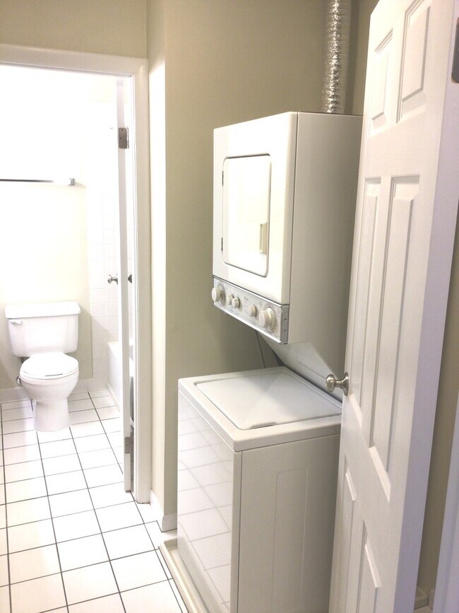 Photo - 5820 Oakwood Dr Unit 3J