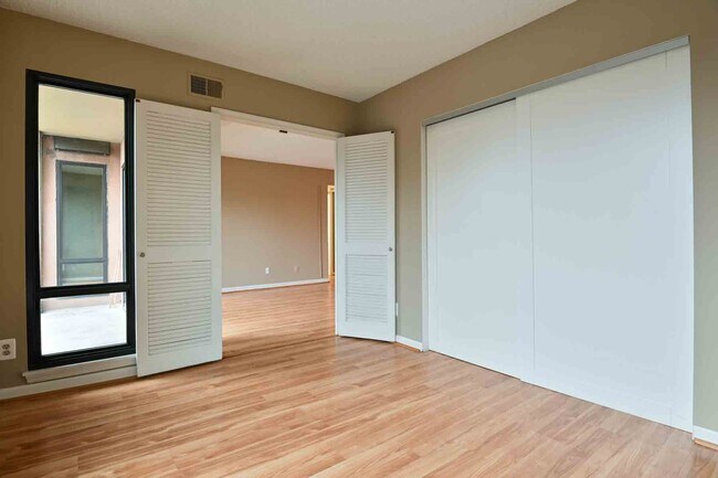 Photo - 807 N Howard St Unit 112