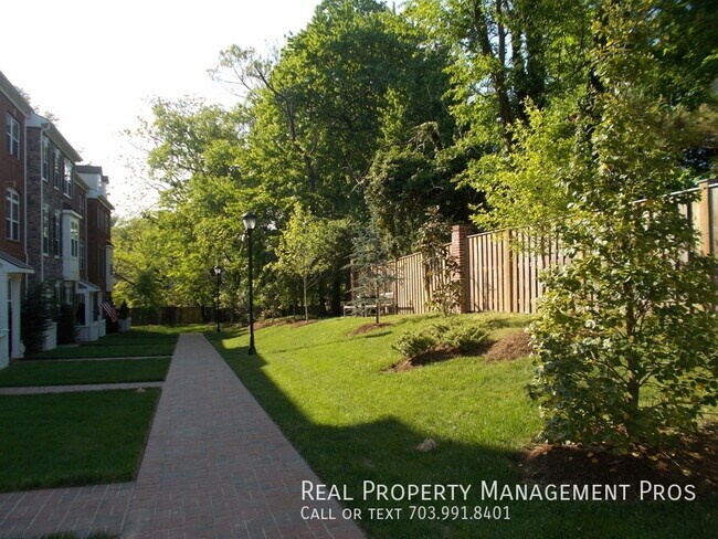 Photo - 4300 Edosomwan Ln Casa Adosada