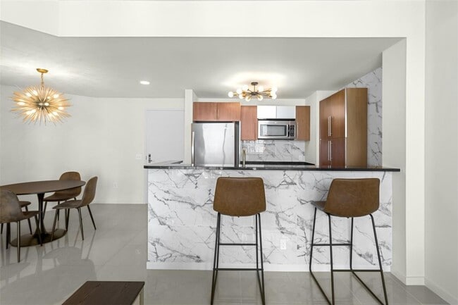 Photo - 300 S Biscayne Blvd Unidad T-3407