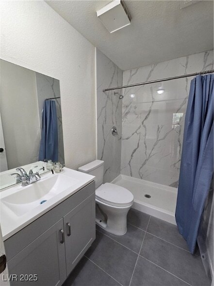 Photo - 5576 W Rochelle Ave. Unidad 11A Rental