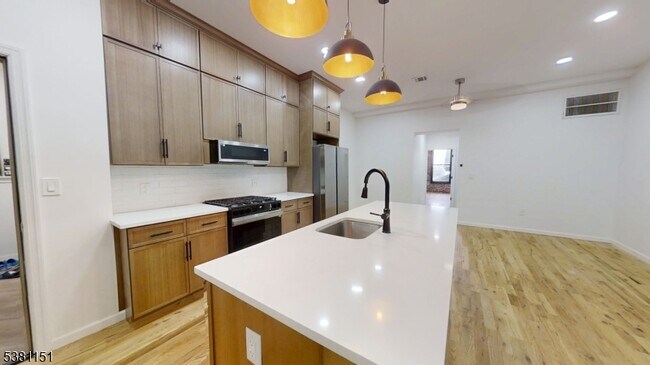 Photo - 155 Midland Ave Unit 2 C
