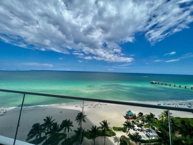Photo - 16901 Collins Ave Unidad 1104
