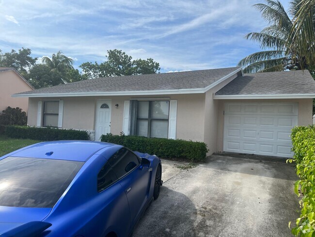 Building Photo - 7355 Pinedale Dr Rental