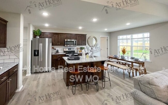 Photo - 307 Rosalie St