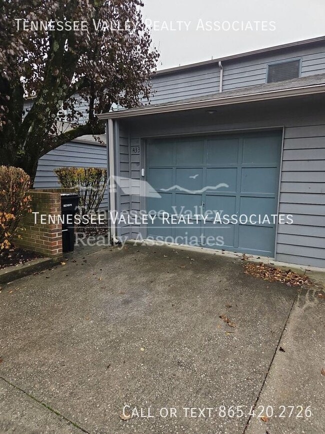 Photo - 433 Bramblewood Ln