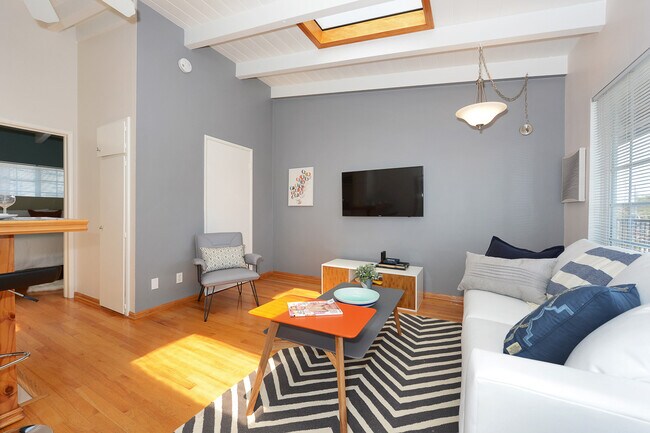 Photo - 313 Mildred Ave