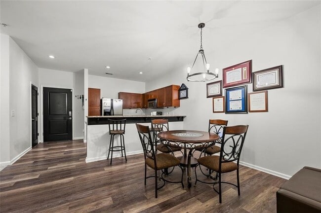 Photo - 870 Mayson Turner Rd NW Unit 1111