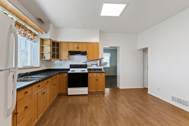 Photo - 1608 S 4700 W