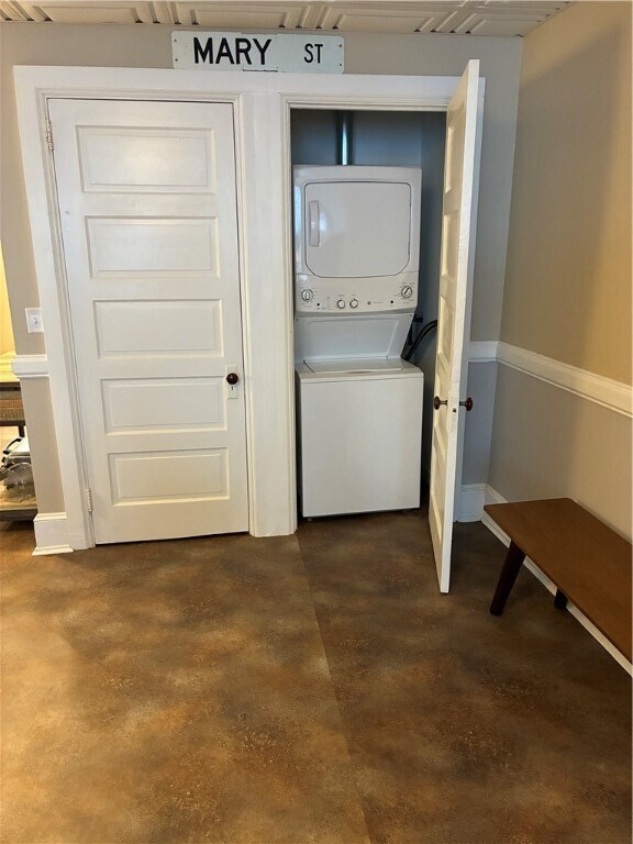 Photo - 136 E State St