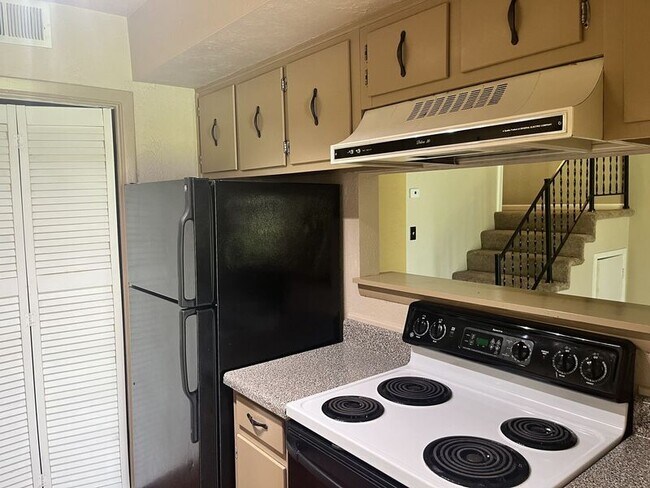 Photo - 810 Bellevue Rd Unit #144