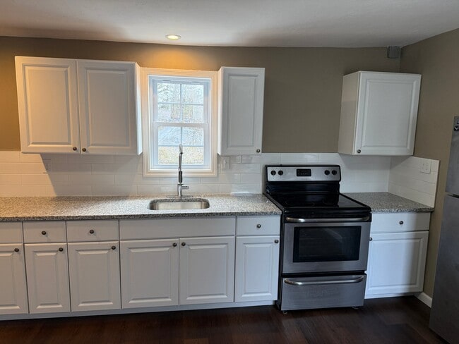 Photo - 680 Main St Unidad 1R