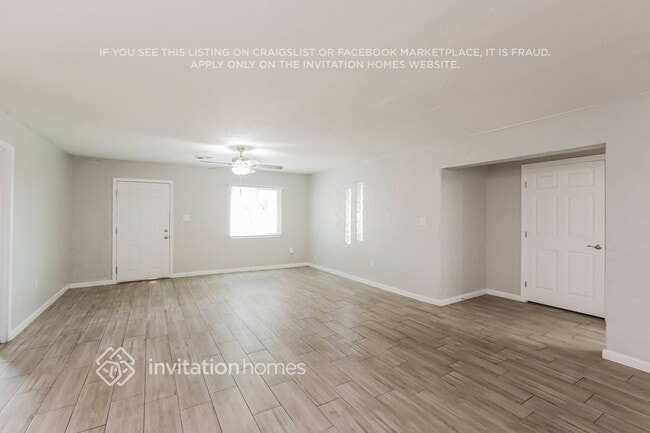 Photo - 11235 W Hopi St