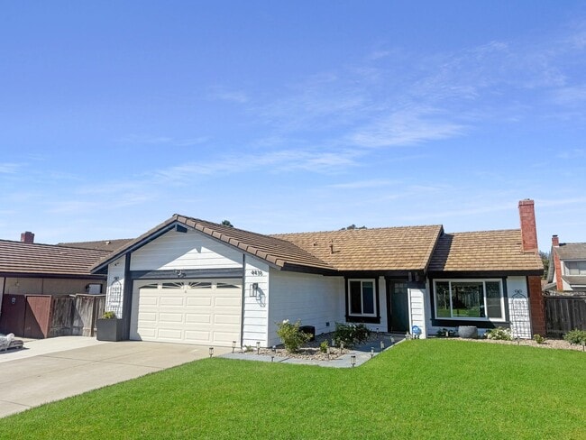 Building Photo - Updated 3B/2BA House in Oceanside!