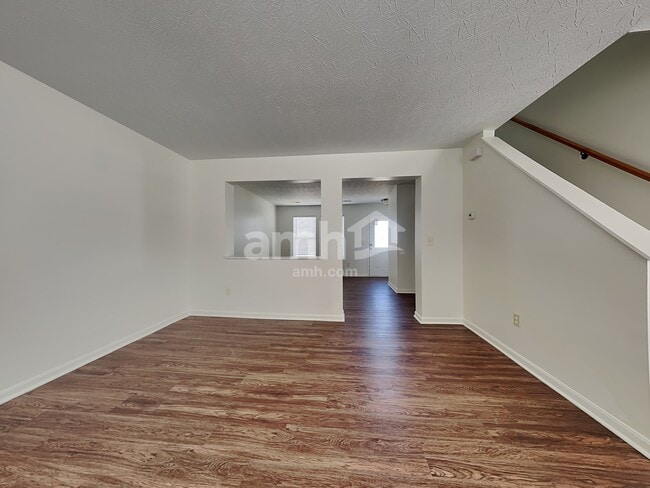 10244 Meadow Glen Dr