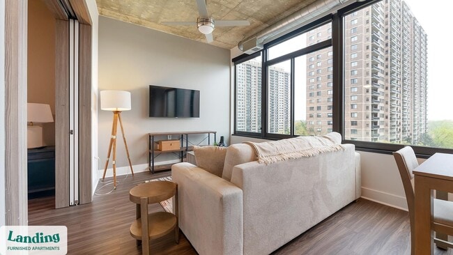 Photo - 5201 Leesburg Pike Unidad 639.1408752