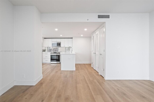 Photo - 555 NE 34th St Unit 2401