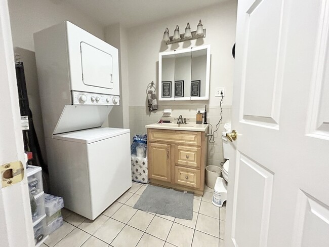 Photo - 916 Dorchester Ave Unit 3