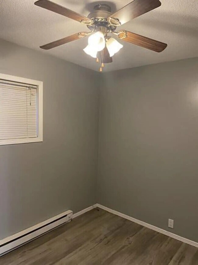 Photo - 39 Maple St N Unité B