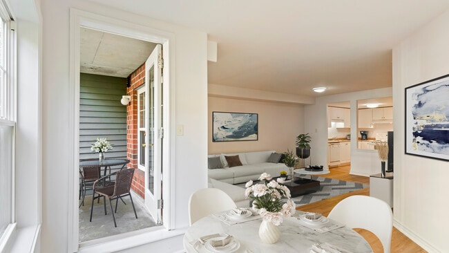 Photo - Belmont Arms Apartments