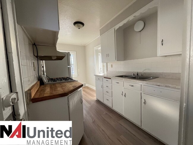 Photo - Three bedroom, two bathroom home for rent in Morningside