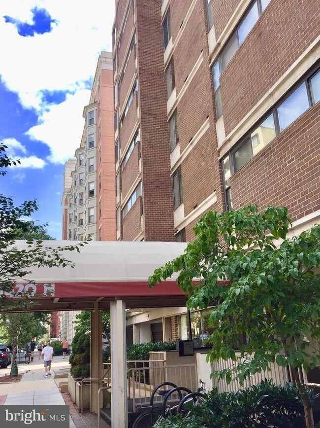 Photo - 1420 N St NW Unidad 607