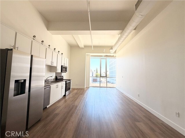 Building Photo - 175 S Lake Ave Unit 315