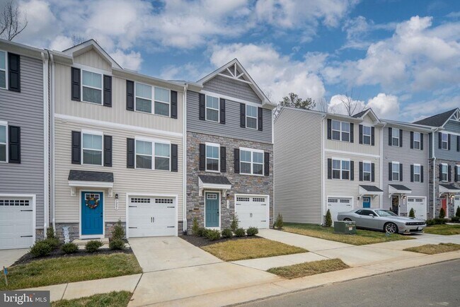 7263 Congressional Cir