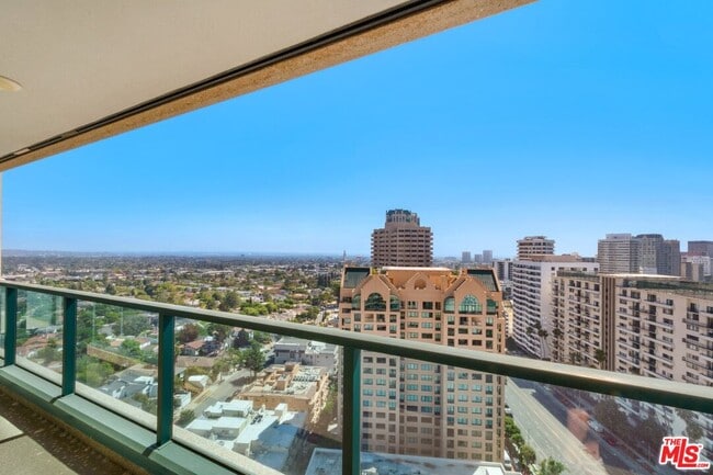 Building Photo - 10490 Wilshire Blvd Unit 1702 Rental