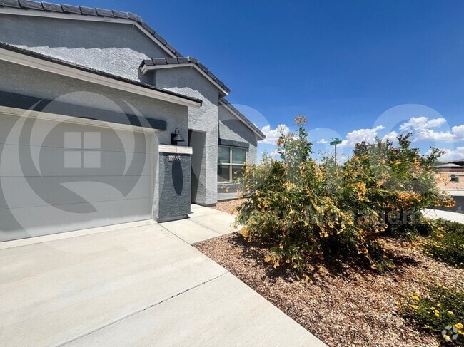 Building Photo - 12885 E Russo Dr Rental