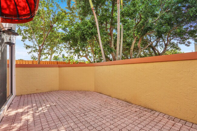 Photo - 52 Uno Lago Dr