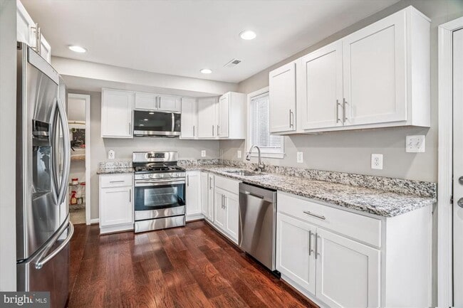 Photo - 3720 Harmon Ave