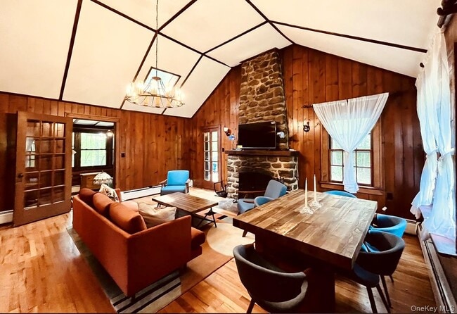 Photo - 15 Locust Dr